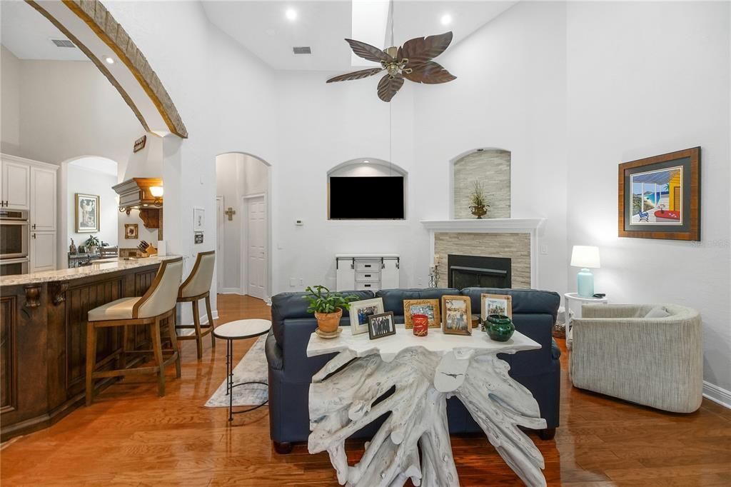 На продажу: $750,000 (4 спален, 3 ванн, 2672 Квадратных фут)