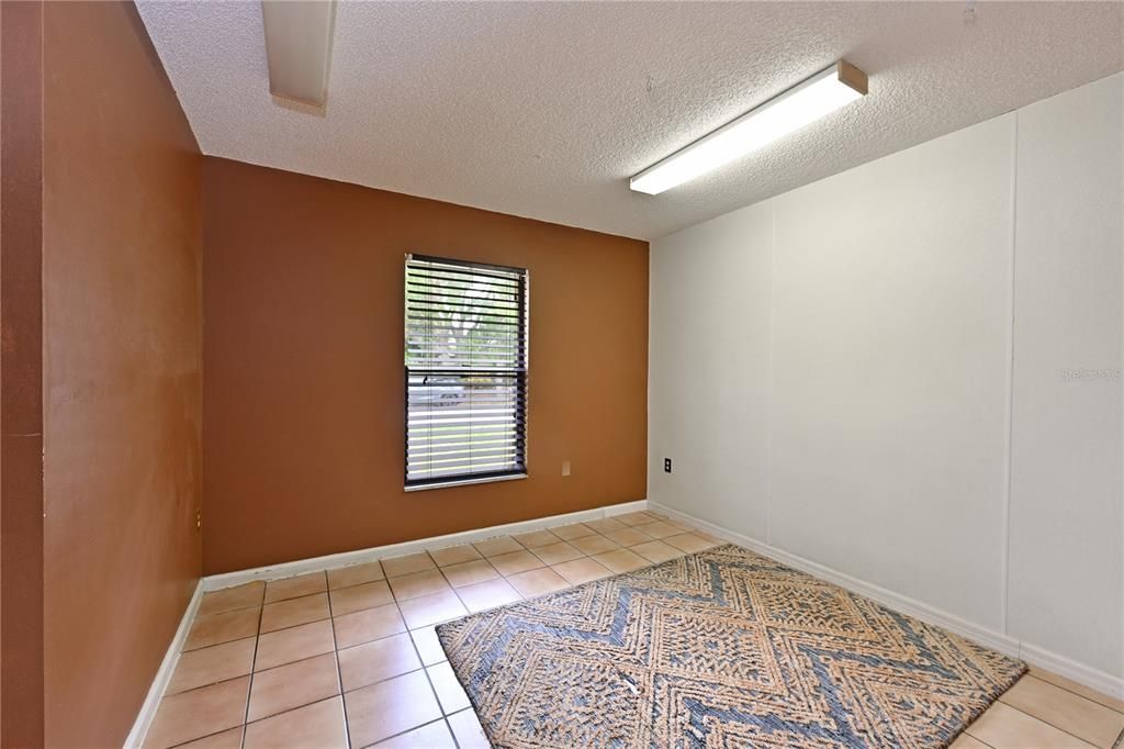 For Sale: $324,900 (3 beds, 2 baths, 1128 Square Feet)