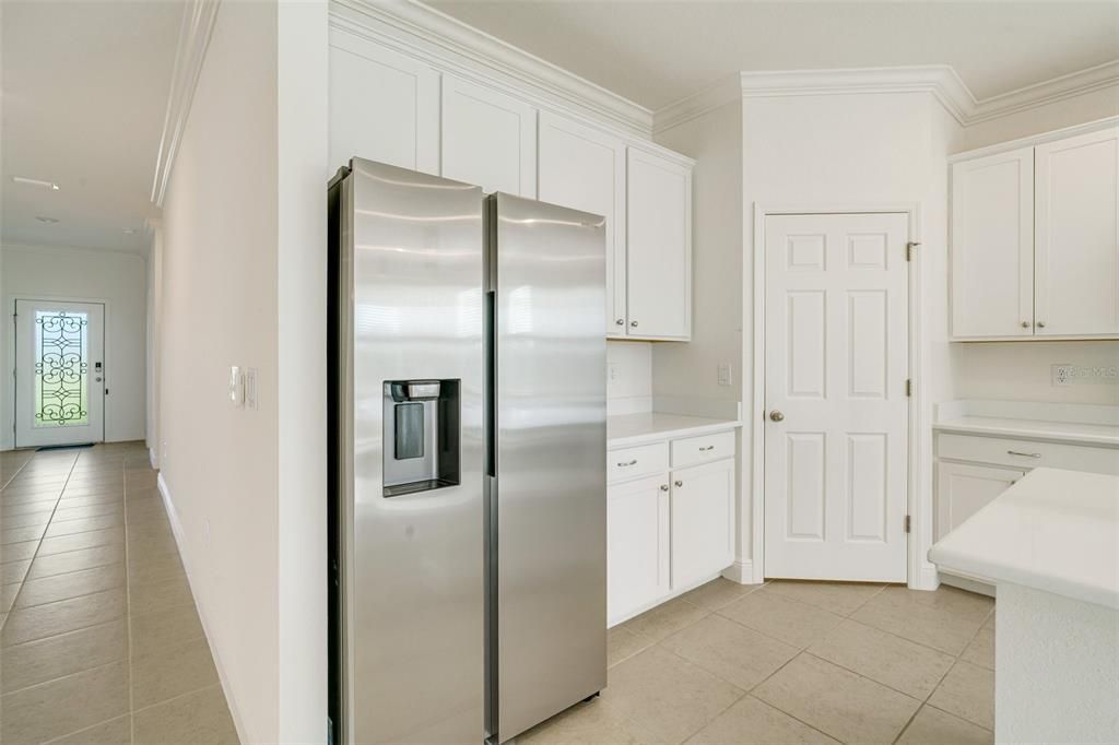 For Rent: $2,900 (4 beds, 3 baths, 2381 Square Feet)