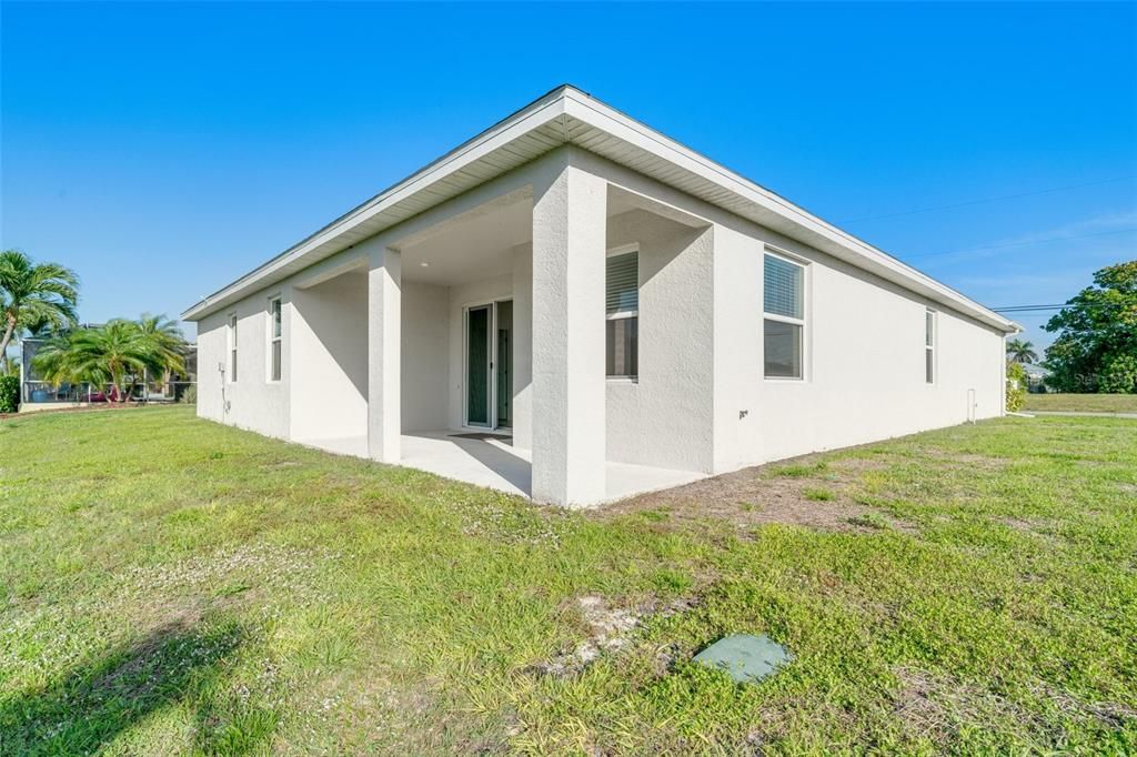 For Rent: $2,900 (4 beds, 3 baths, 2381 Square Feet)