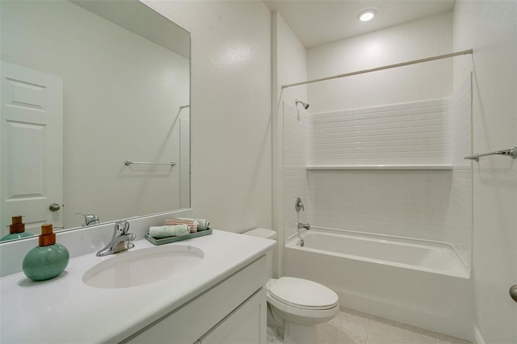 For Rent: $2,900 (4 beds, 3 baths, 2381 Square Feet)