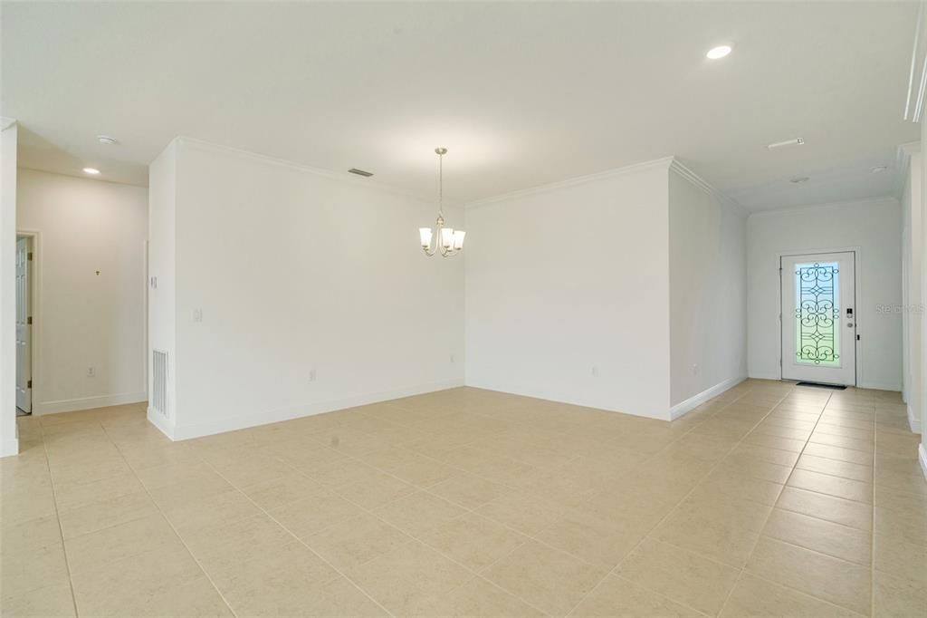 For Rent: $2,900 (4 beds, 3 baths, 2381 Square Feet)
