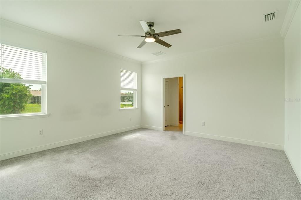 For Rent: $2,900 (4 beds, 3 baths, 2381 Square Feet)