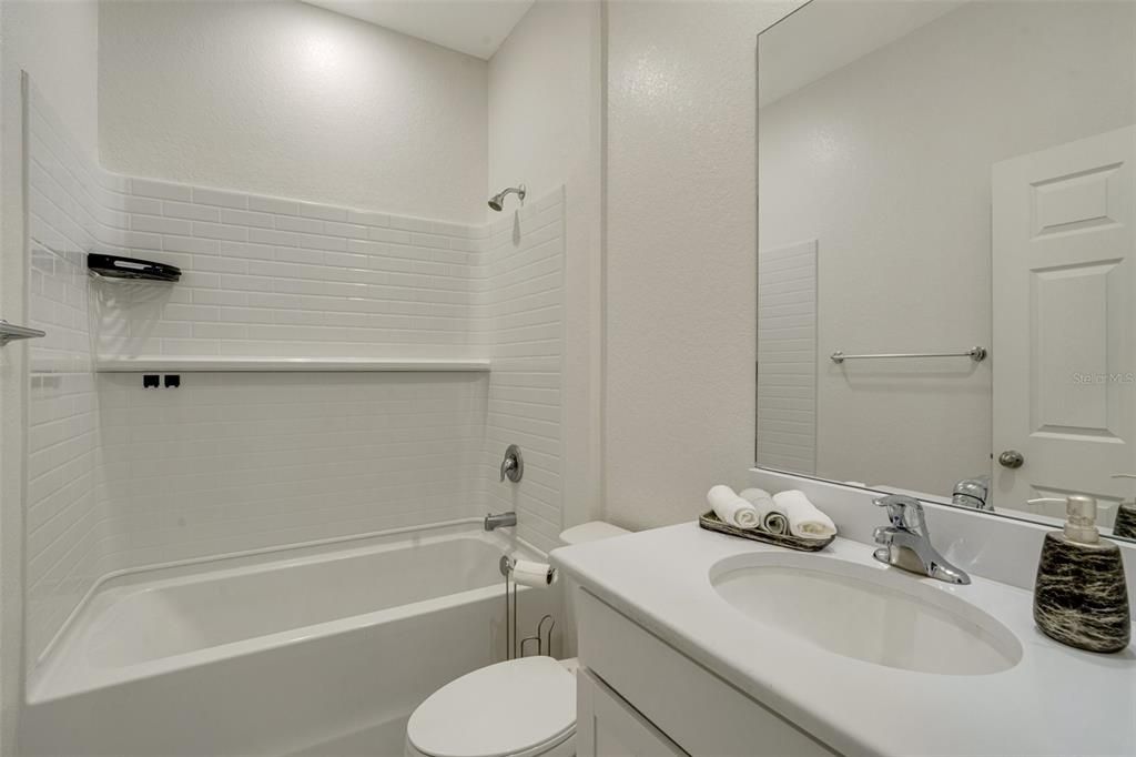 For Rent: $2,900 (4 beds, 3 baths, 2381 Square Feet)