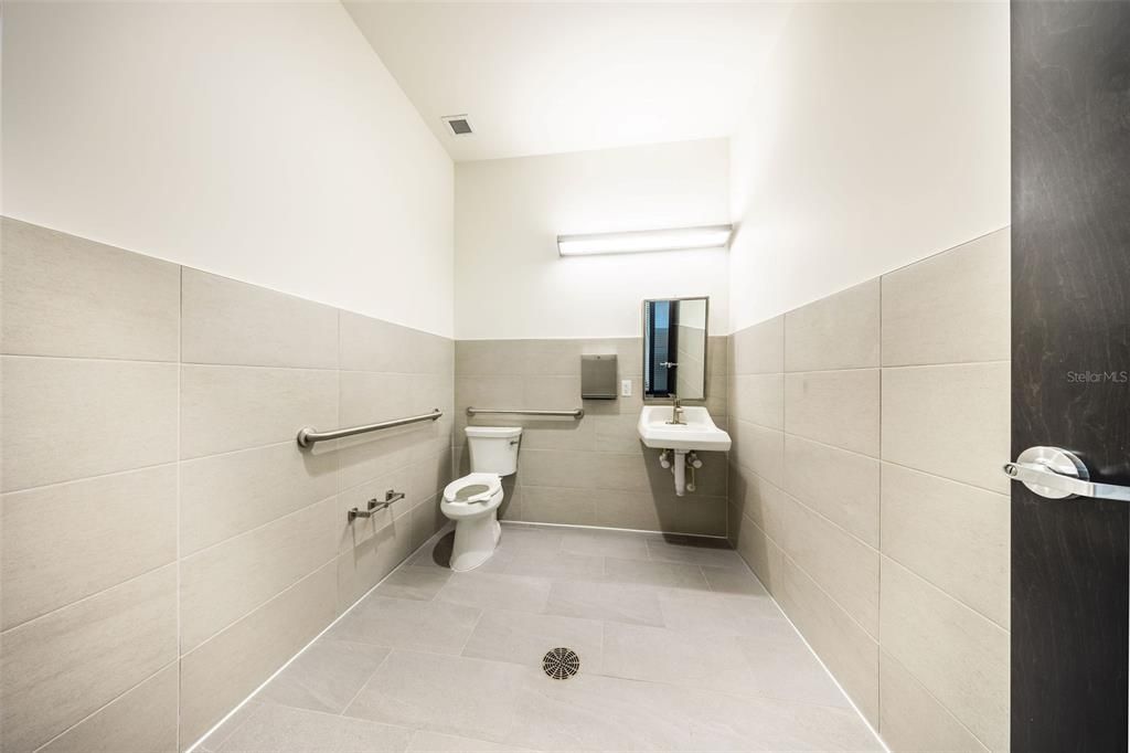 For Sale: $1,950,000 (0 beds, 0 baths, 6834 Square Feet)