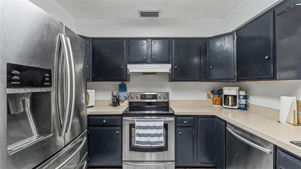 For Sale: $295,000 (2 beds, 2 baths, 1406 Square Feet)