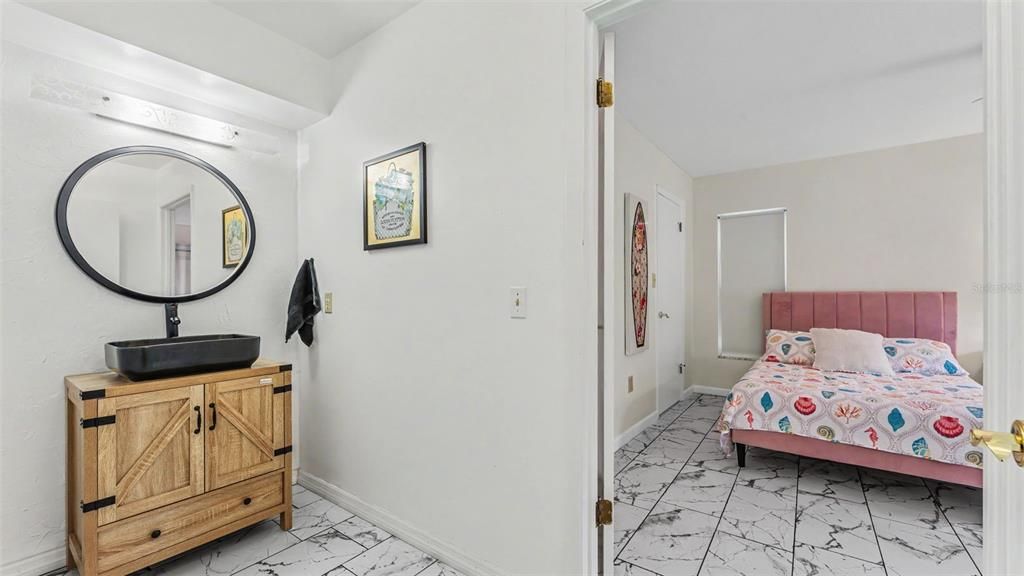 For Sale: $295,000 (2 beds, 2 baths, 1406 Square Feet)