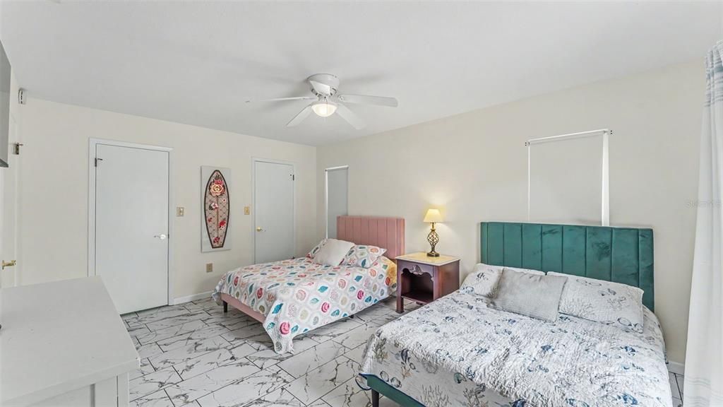 For Sale: $295,000 (2 beds, 2 baths, 1406 Square Feet)