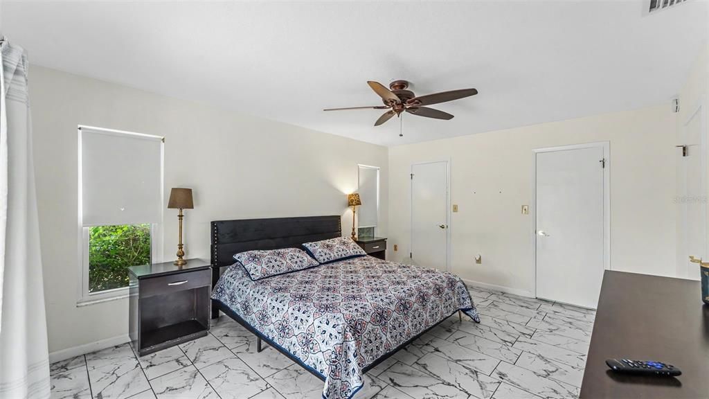 For Sale: $295,000 (2 beds, 2 baths, 1406 Square Feet)