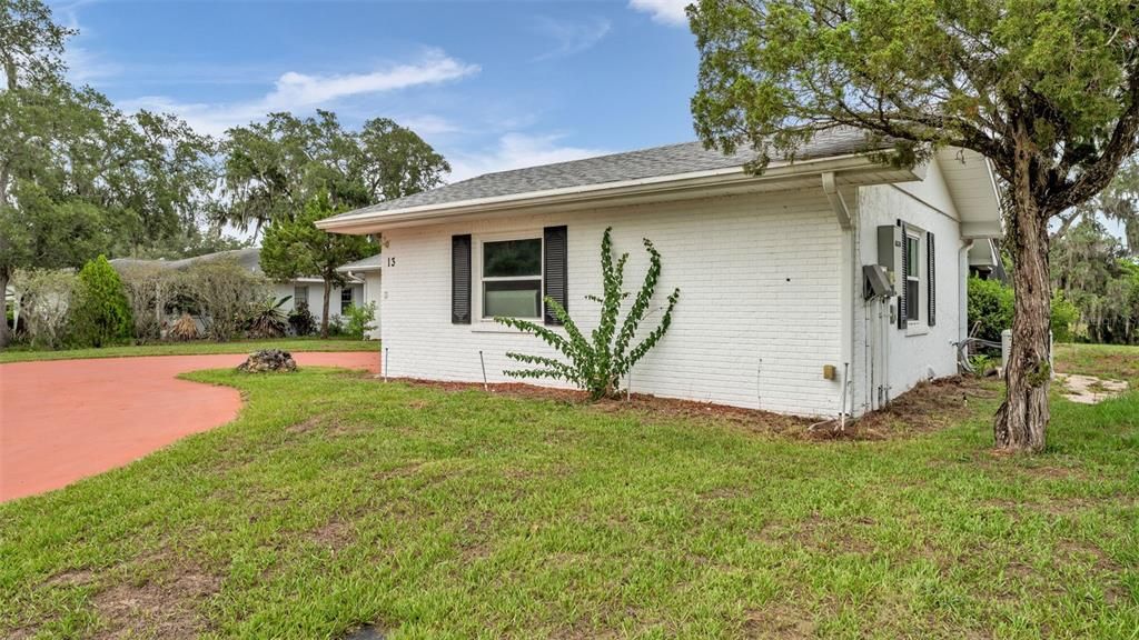 For Sale: $295,000 (2 beds, 2 baths, 1406 Square Feet)
