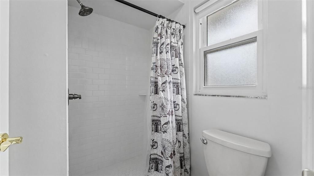 For Sale: $295,000 (2 beds, 2 baths, 1406 Square Feet)