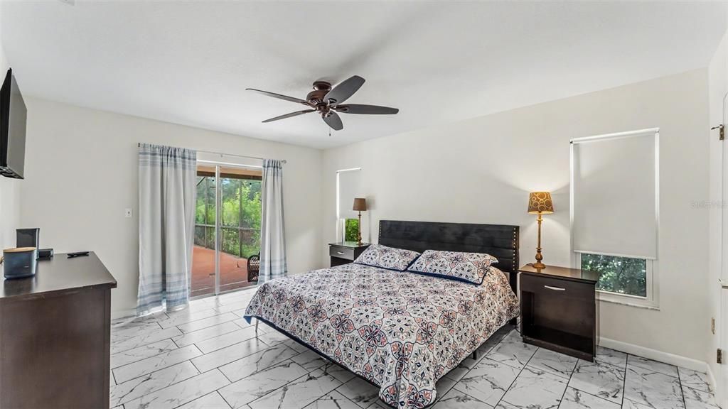 For Sale: $295,000 (2 beds, 2 baths, 1406 Square Feet)