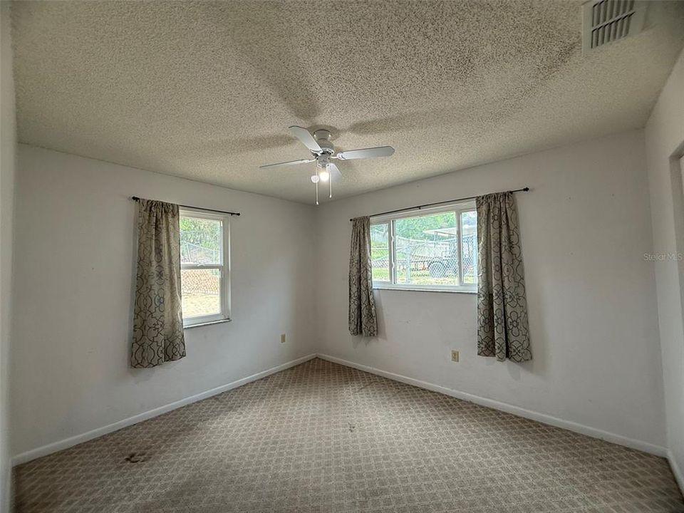 На продажу: $339,000 (3 спален, 2 ванн, 1664 Квадратных фут)