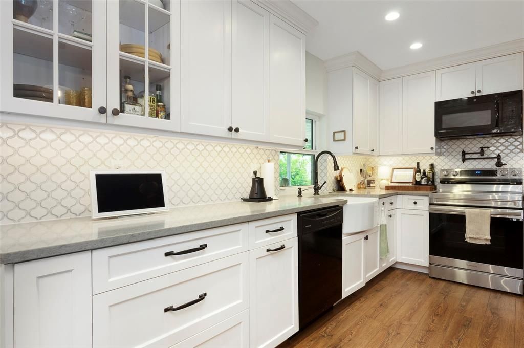 For Sale: $424,000 (3 beds, 2 baths, 1415 Square Feet)