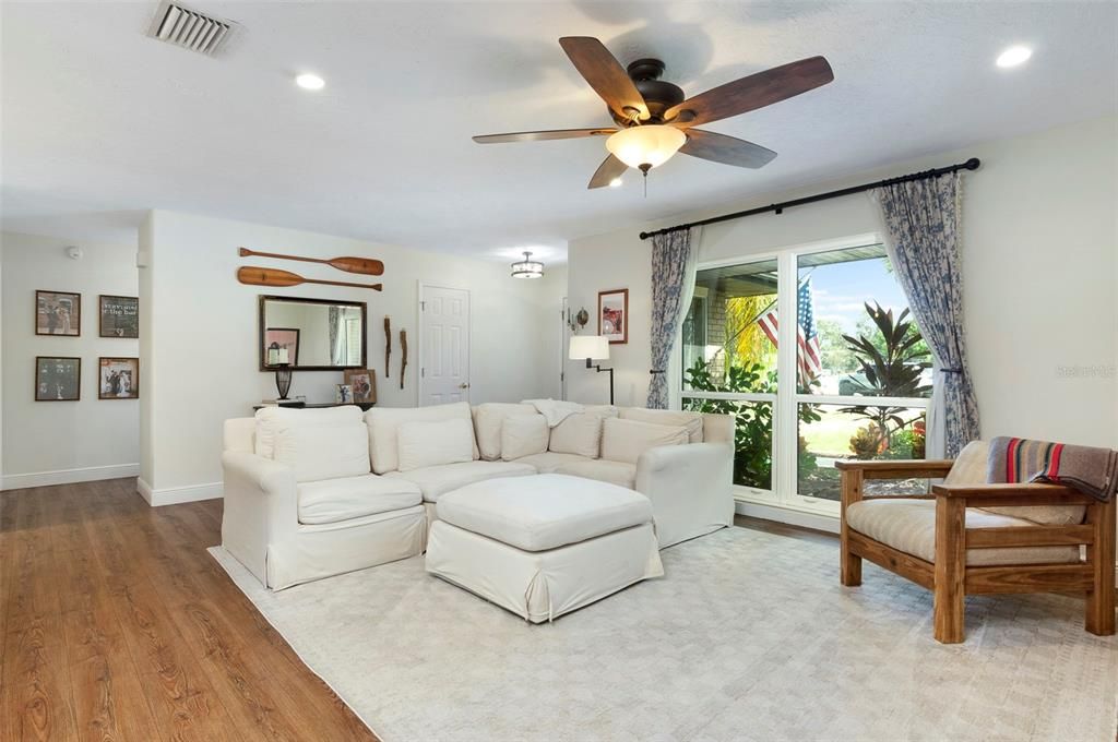 For Sale: $424,000 (3 beds, 2 baths, 1415 Square Feet)