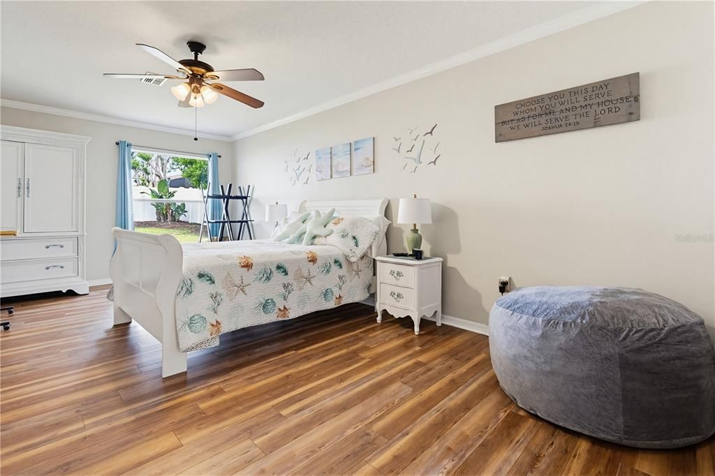 For Sale: $345,000 (3 beds, 2 baths, 2006 Square Feet)