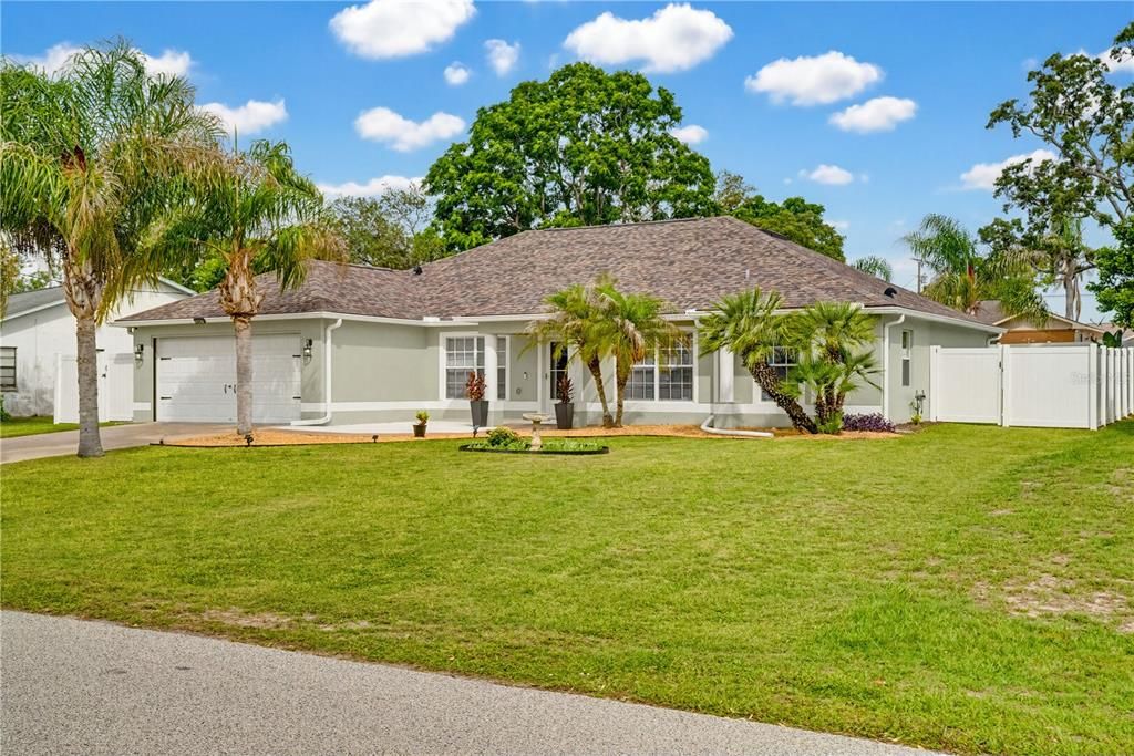 For Sale: $345,000 (3 beds, 2 baths, 2006 Square Feet)