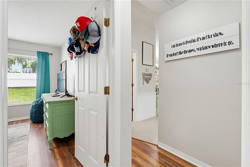 For Sale: $345,000 (3 beds, 2 baths, 2006 Square Feet)