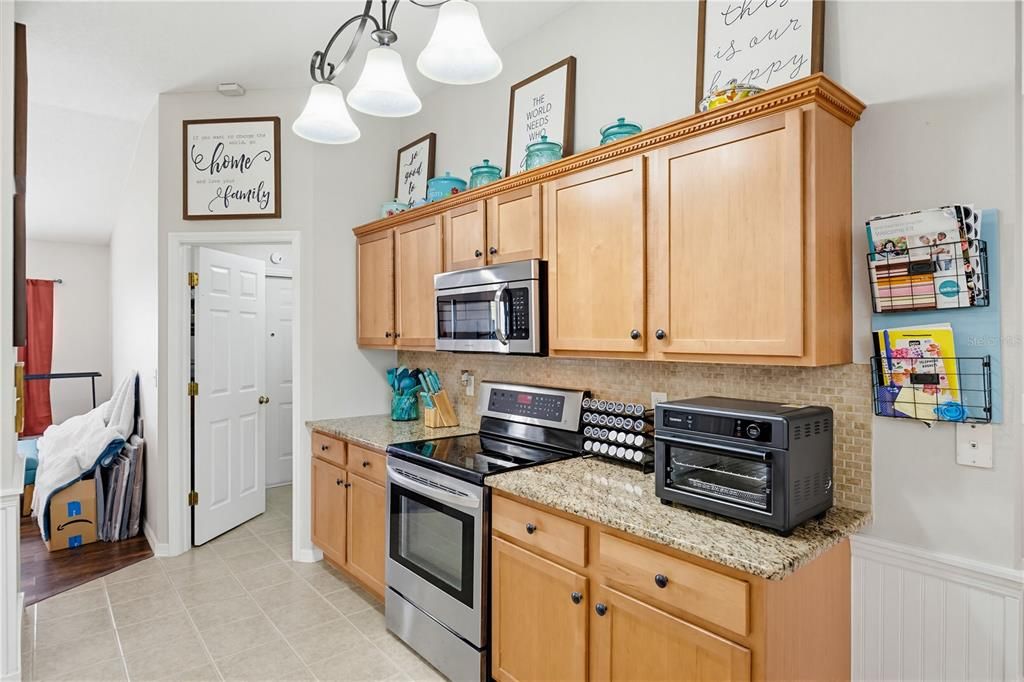 For Sale: $345,000 (3 beds, 2 baths, 2006 Square Feet)
