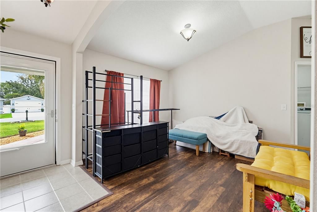 For Sale: $345,000 (3 beds, 2 baths, 2006 Square Feet)