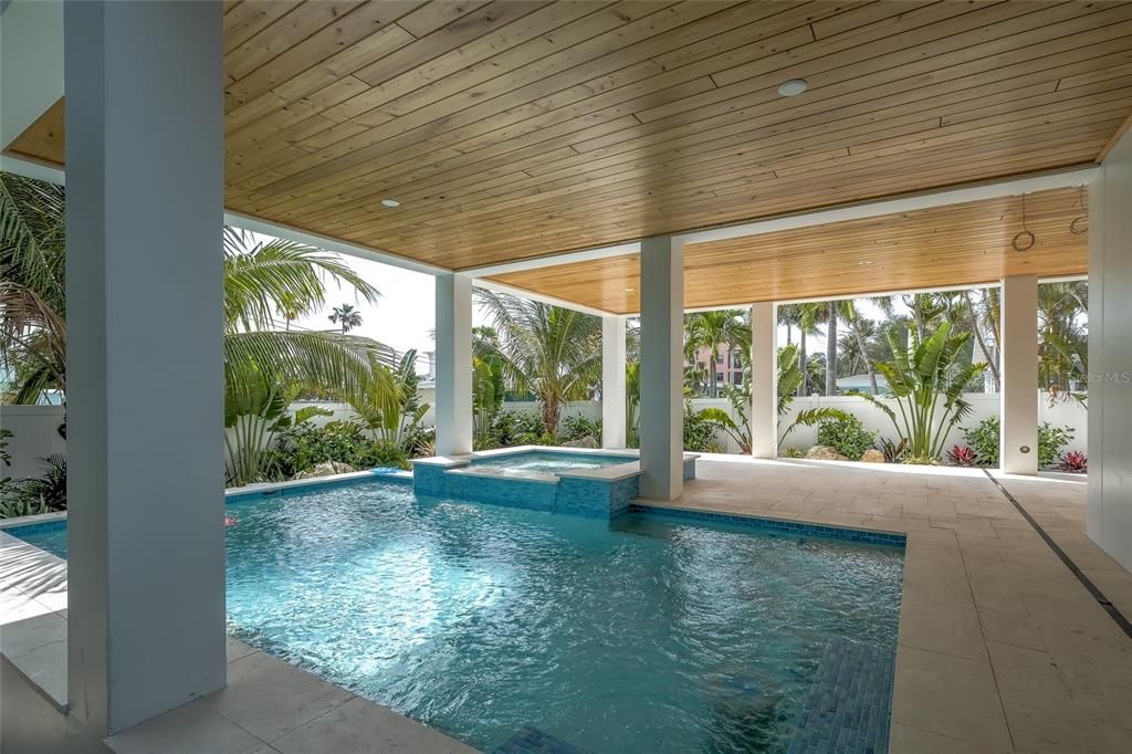 En Venta: $3,769,219 (5 camas, 5 baños, 3021 Pies cuadrados)
