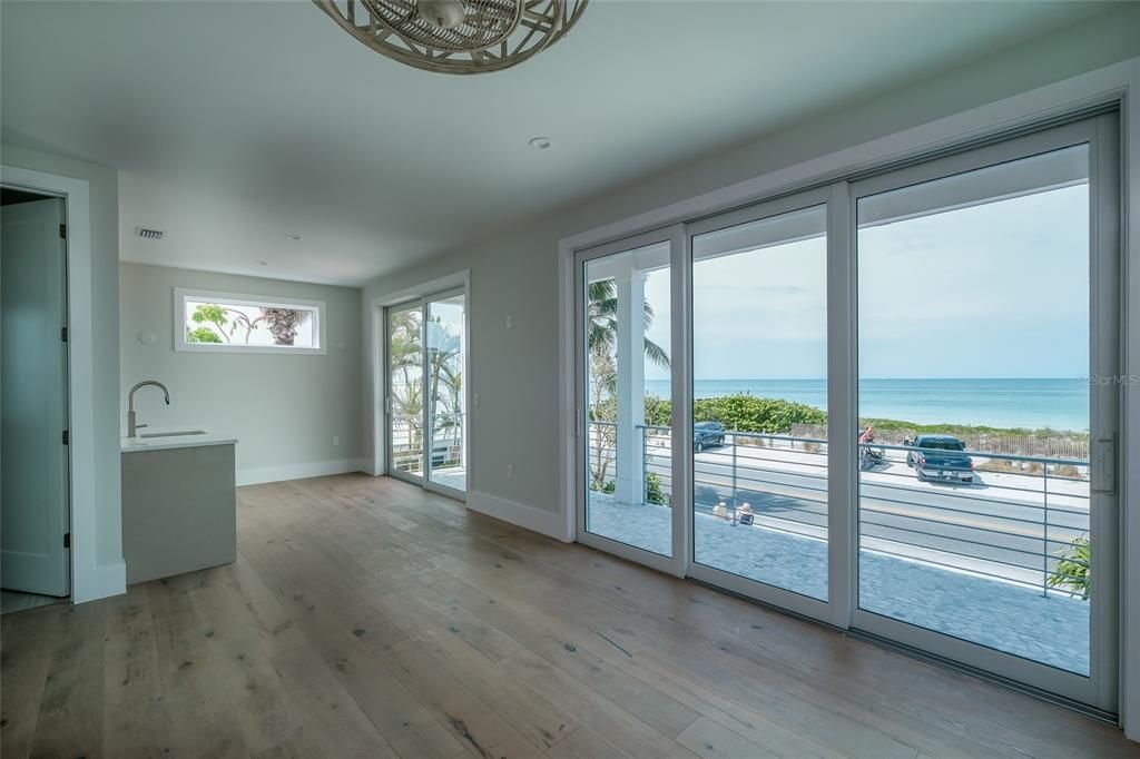 En Venta: $3,769,219 (5 camas, 5 baños, 3021 Pies cuadrados)