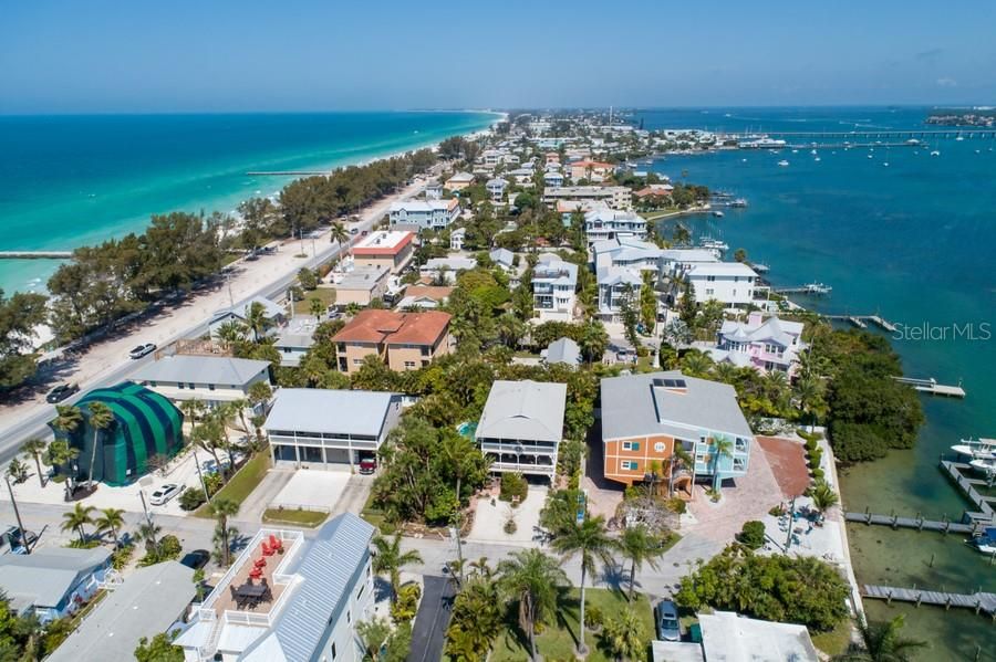 En Venta: $3,769,219 (5 camas, 5 baños, 3021 Pies cuadrados)