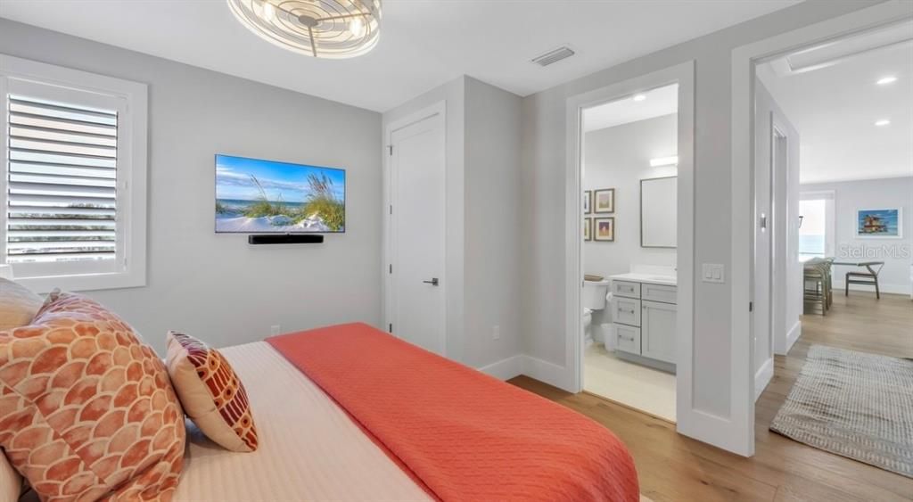En Venta: $3,769,219 (5 camas, 5 baños, 3021 Pies cuadrados)