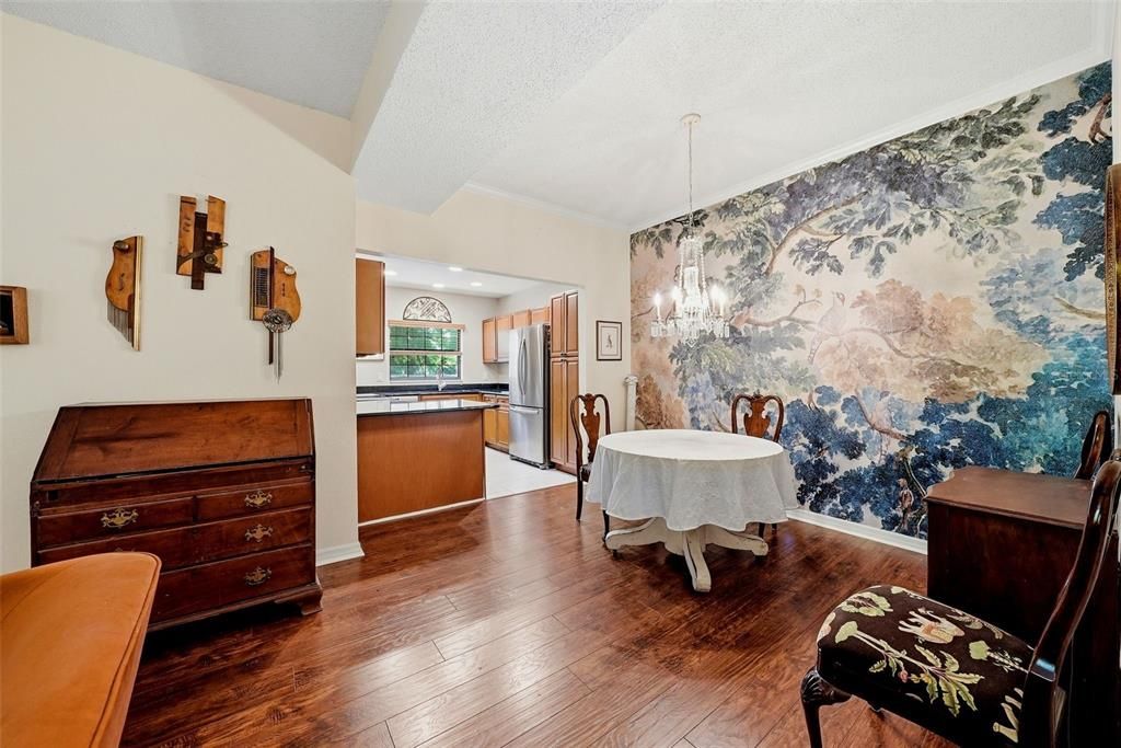 For Sale: $329,000 (3 beds, 2 baths, 1250 Square Feet)
