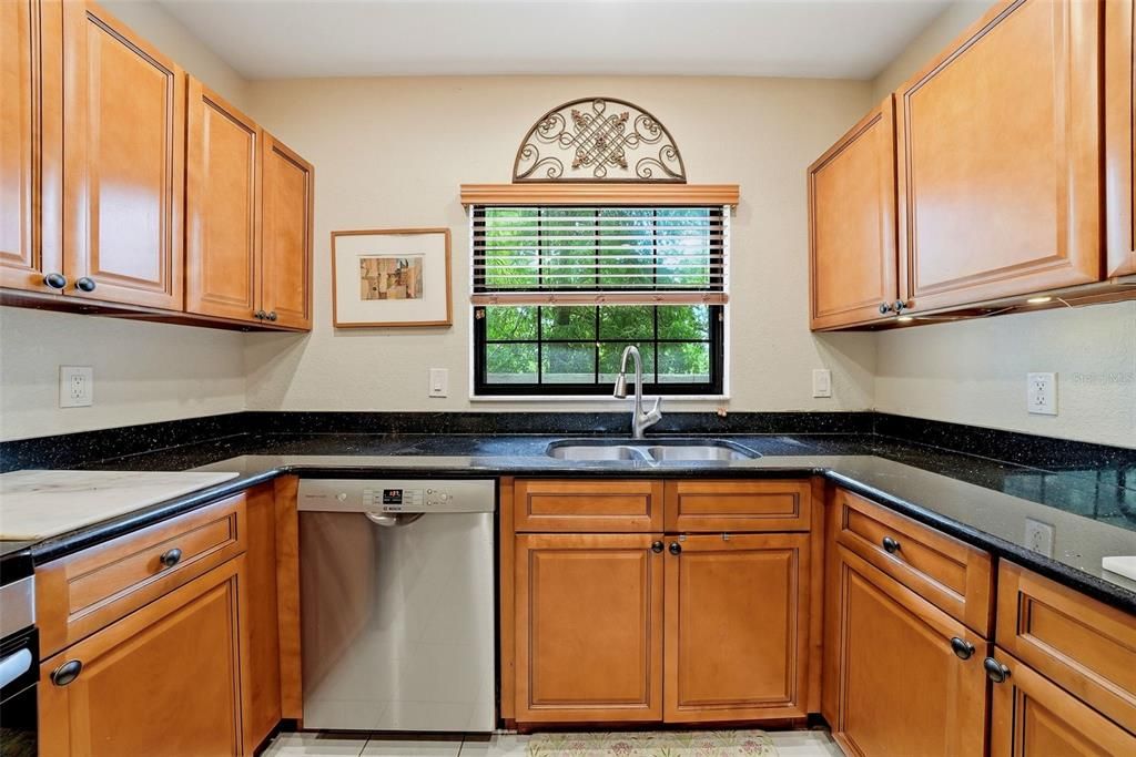 For Sale: $329,000 (3 beds, 2 baths, 1250 Square Feet)