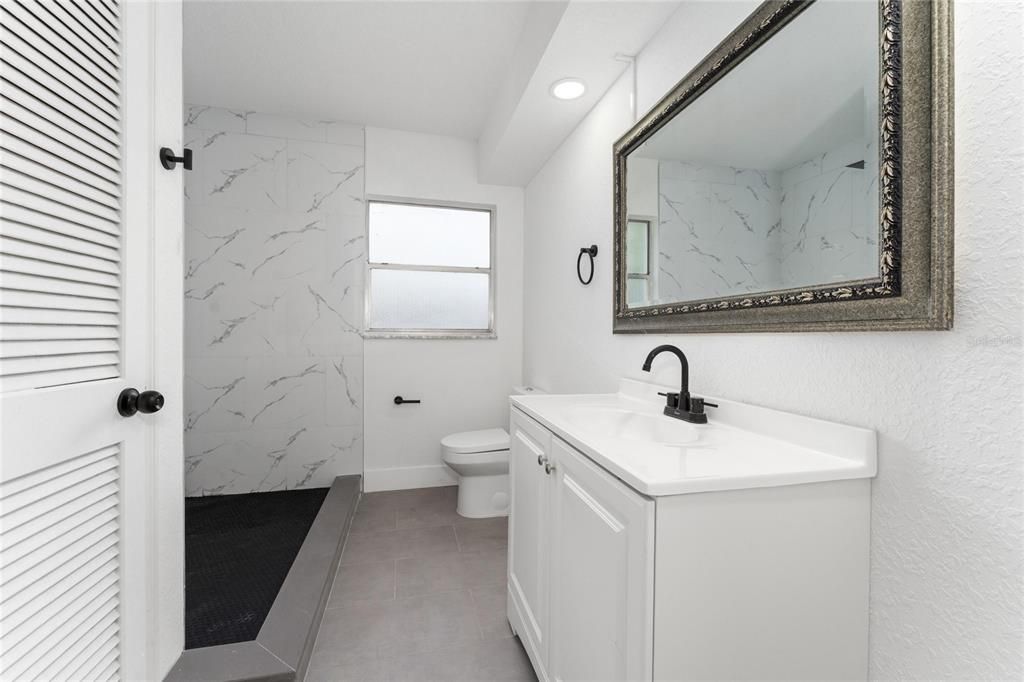 For Sale: $399,999 (4 beds, 3 baths, 2407 Square Feet)