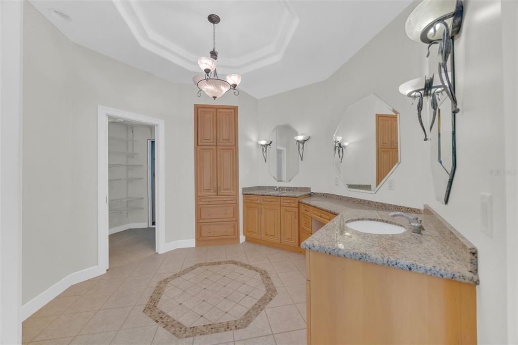 На продажу: $999,900 (5 спален, 5 ванн, 3158 Квадратных фут)