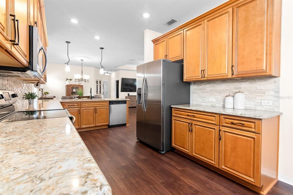 For Rent: $2,900 (3 beds, 2 baths, 1636 Square Feet)