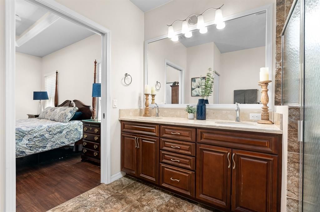 For Rent: $2,900 (3 beds, 2 baths, 1636 Square Feet)