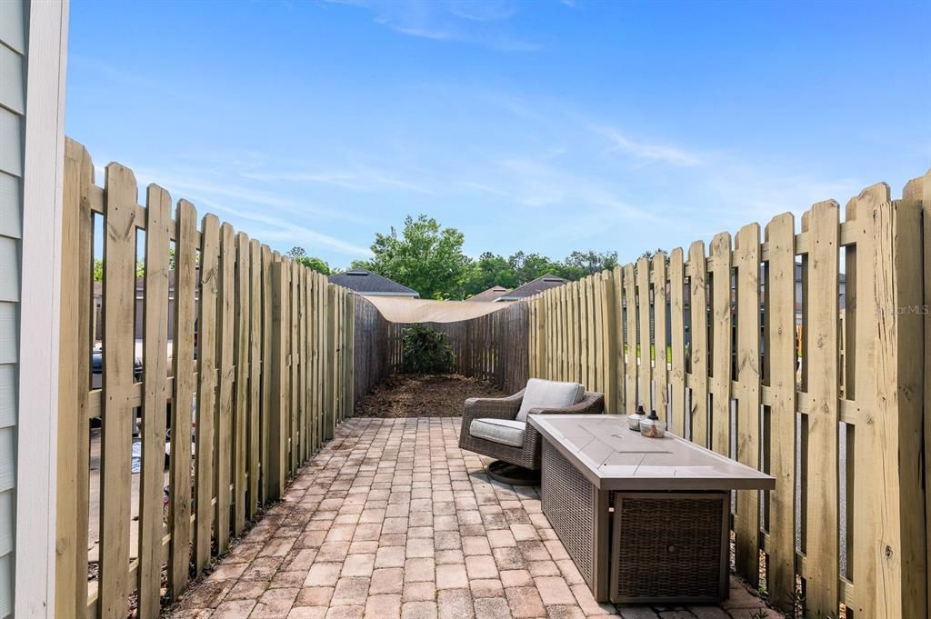 For Rent: $2,900 (3 beds, 2 baths, 1636 Square Feet)