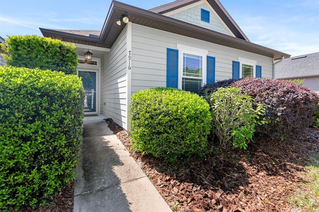 For Rent: $2,900 (3 beds, 2 baths, 1636 Square Feet)