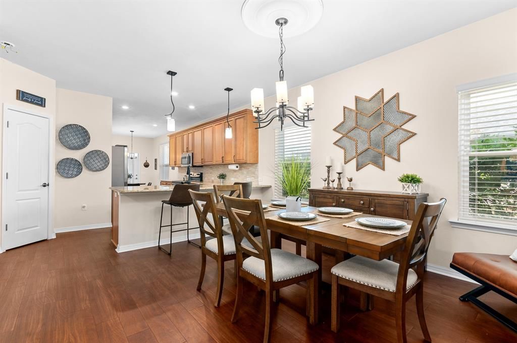 For Rent: $2,900 (3 beds, 2 baths, 1636 Square Feet)