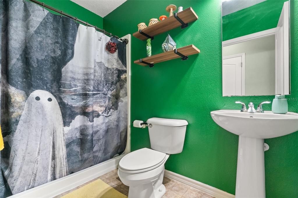 На продажу: $425,000 (5 спален, 3 ванн, 3080 Квадратных фут)