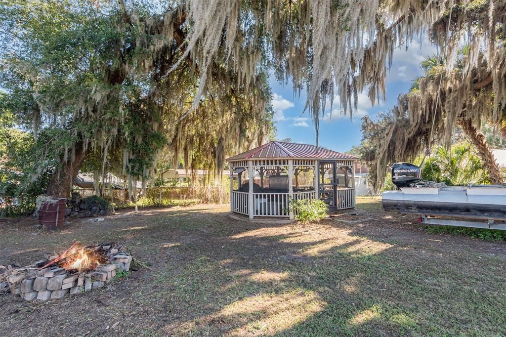 For Sale: $328,000 (3 beds, 2 baths, 1360 Square Feet)