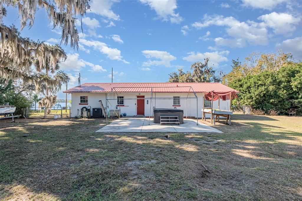 For Sale: $328,000 (3 beds, 2 baths, 1360 Square Feet)