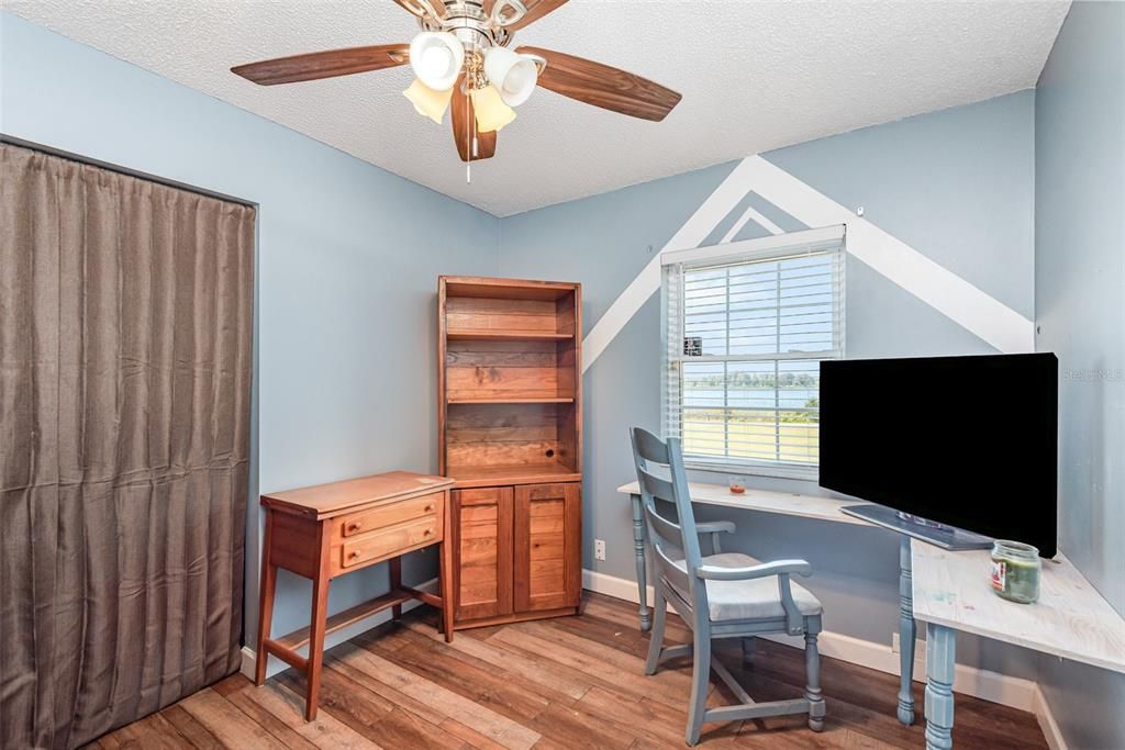 For Sale: $328,000 (3 beds, 2 baths, 1360 Square Feet)