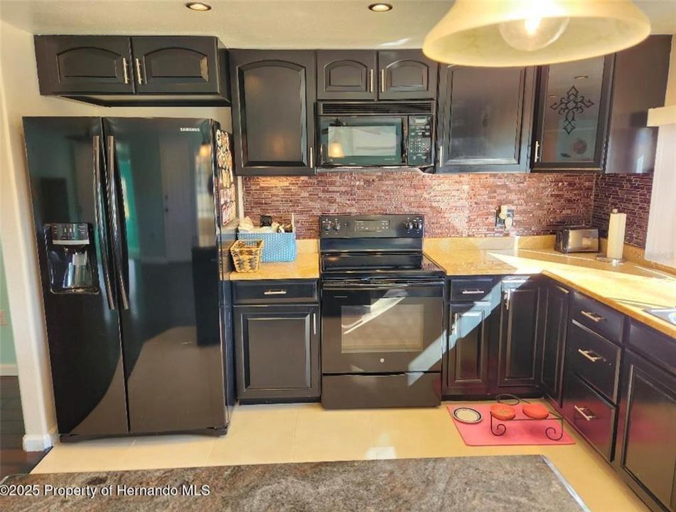 For Sale: $169,000 (3 beds, 2 baths, 1232 Square Feet)