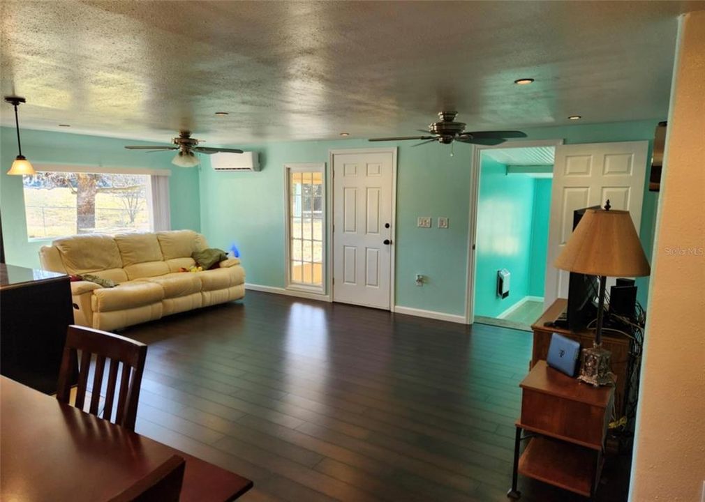 For Sale: $169,000 (3 beds, 2 baths, 1232 Square Feet)