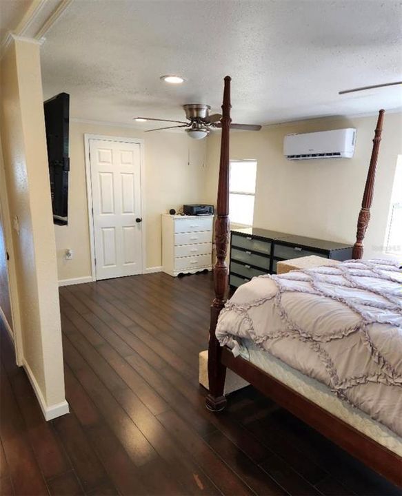For Sale: $169,000 (3 beds, 2 baths, 1232 Square Feet)
