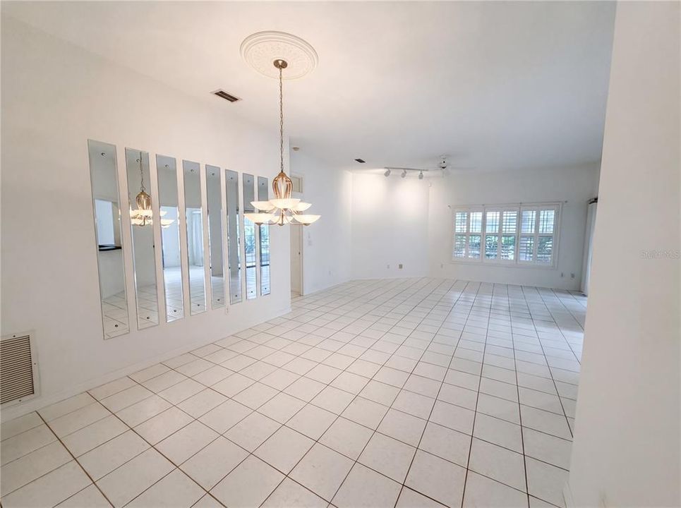 En Venta: $313,000 (3 camas, 2 baños, 1957 Pies cuadrados)