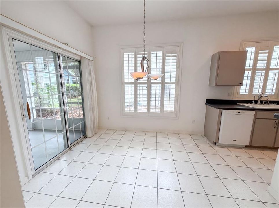 En Venta: $313,000 (3 camas, 2 baños, 1957 Pies cuadrados)