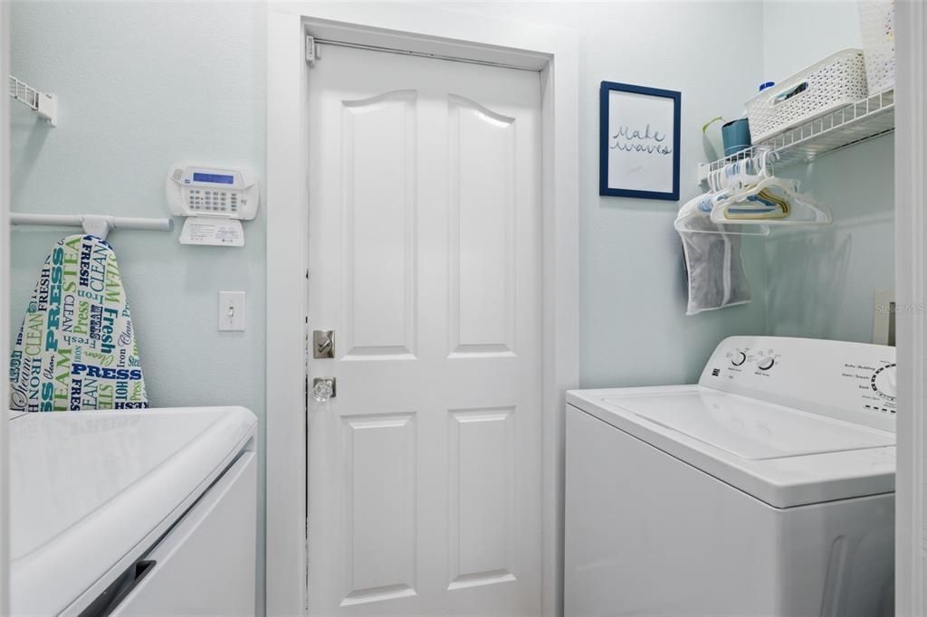 For Sale: $449,900 (3 beds, 2 baths, 1537 Square Feet)
