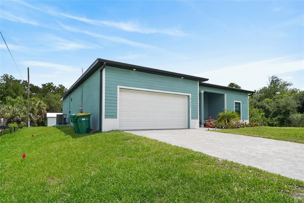 For Sale: $374,900 (4 beds, 2 baths, 1727 Square Feet)