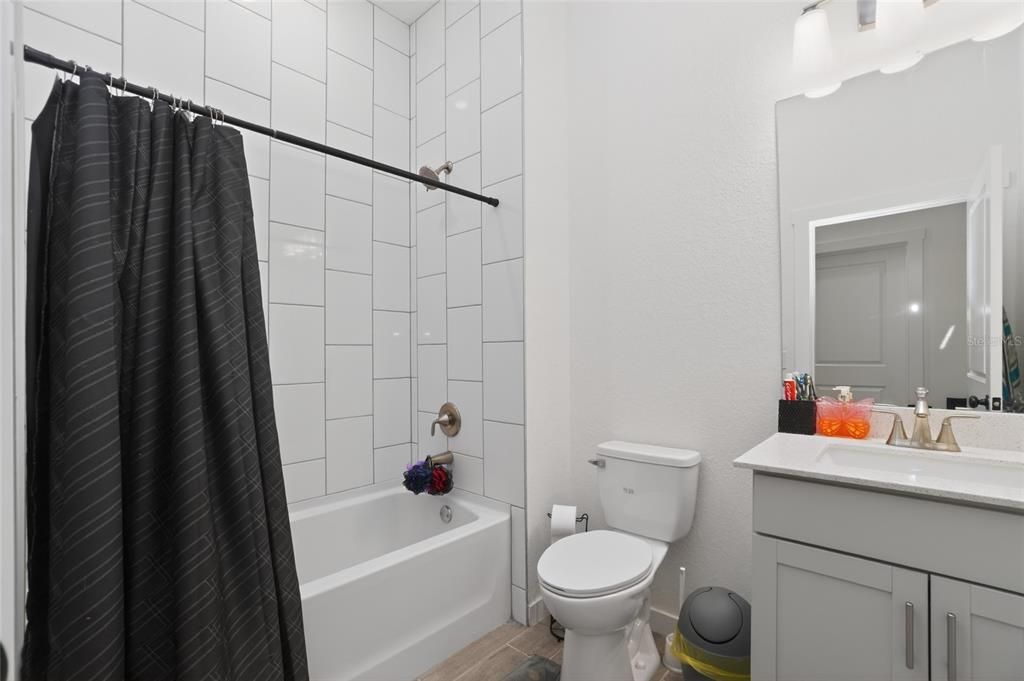 For Sale: $374,900 (4 beds, 2 baths, 1727 Square Feet)