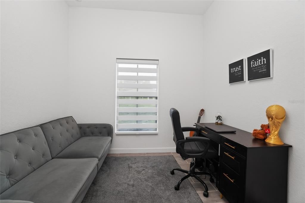 For Sale: $374,900 (4 beds, 2 baths, 1727 Square Feet)